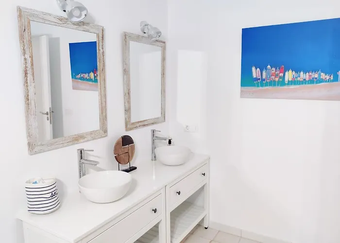 Maravilla Seaside By Lamondaos - Heated Pool - Apartment *