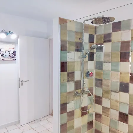 Maravilla Seaside By Lamondaos - Heated Pool - شقة